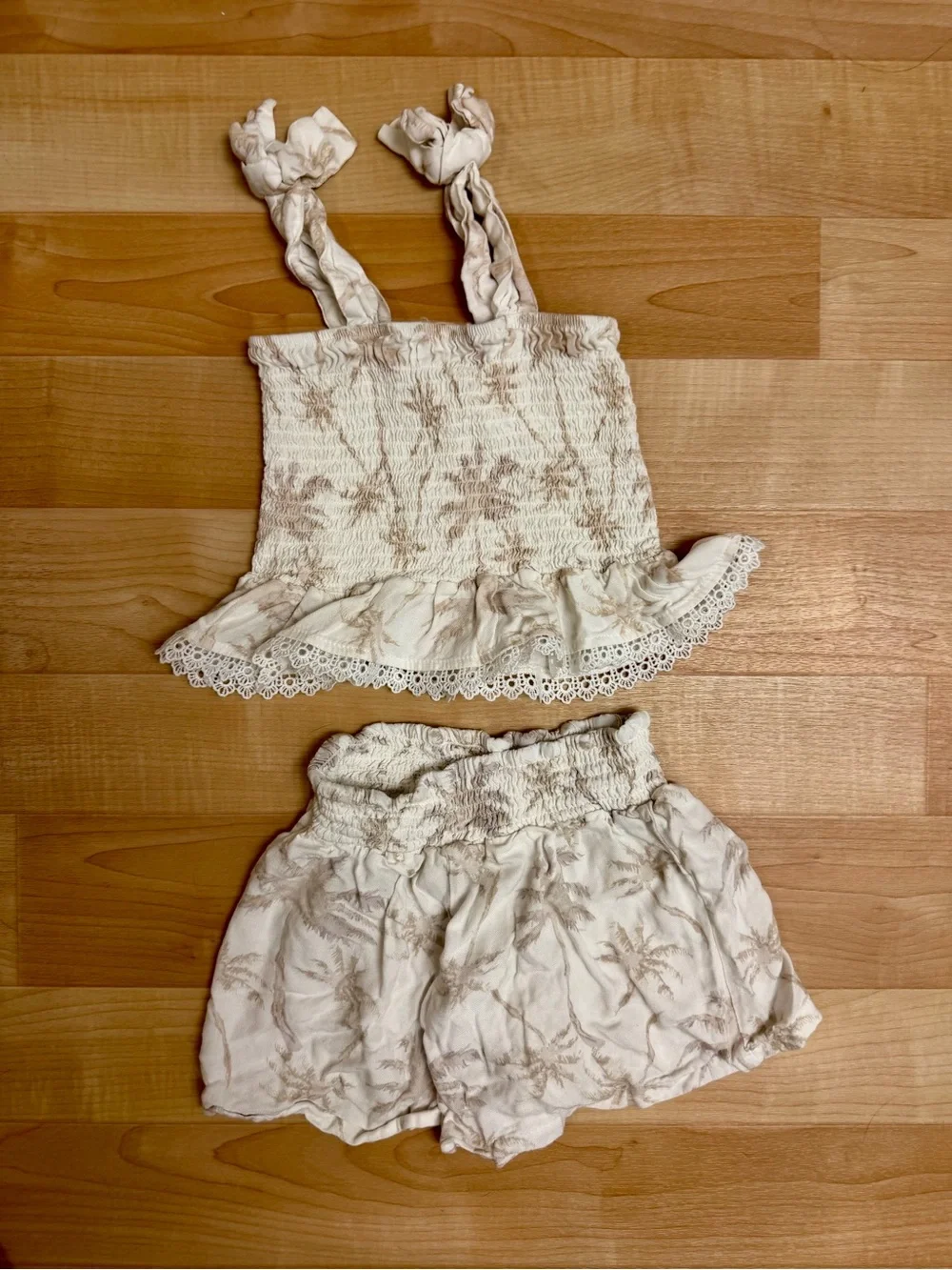 Jessica Simpson Girls Smocked Palm Print Top & Shorts Set 5/6